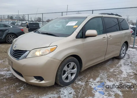 2013 Toyota Sienna Le V6 8 Passenger from USA, damaged, VIN 5TDKK3DCXDS342437
